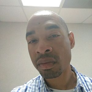 Meet your Posher, Avery